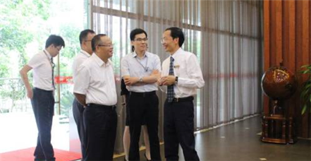 厦门建发集团董事长黄文洲一行莅临罗普特关怀指导工作