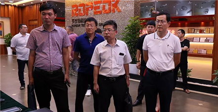 威海市海洋发展局党组成员、副局长倪国良一行莅临罗普特集团参观考察