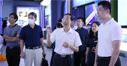 厦门火炬高新区党工委副书记、管委会主任庄荣良一行莅临罗普特调研指导 