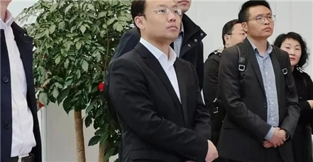 重庆市渝中区政府副区长罗毅一行莅临罗普特集团考察指导